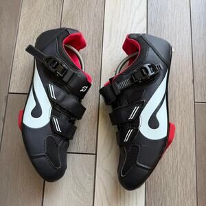 Peloton cycling shoes black red